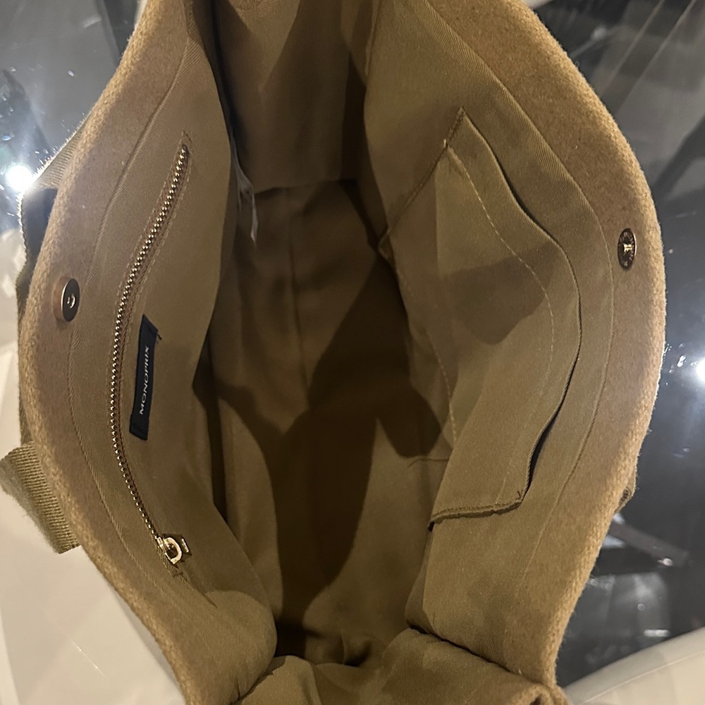 Elegant Tan/Olive Tote with Striped Strap - Picture 4 of 4
